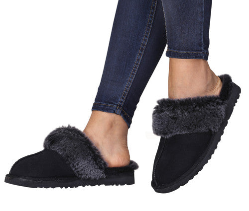 Zavelio Women's Sheepskin Slippers – Black
